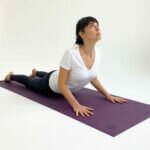 asana-tapete-yoga-yogateria-ameixa-8
