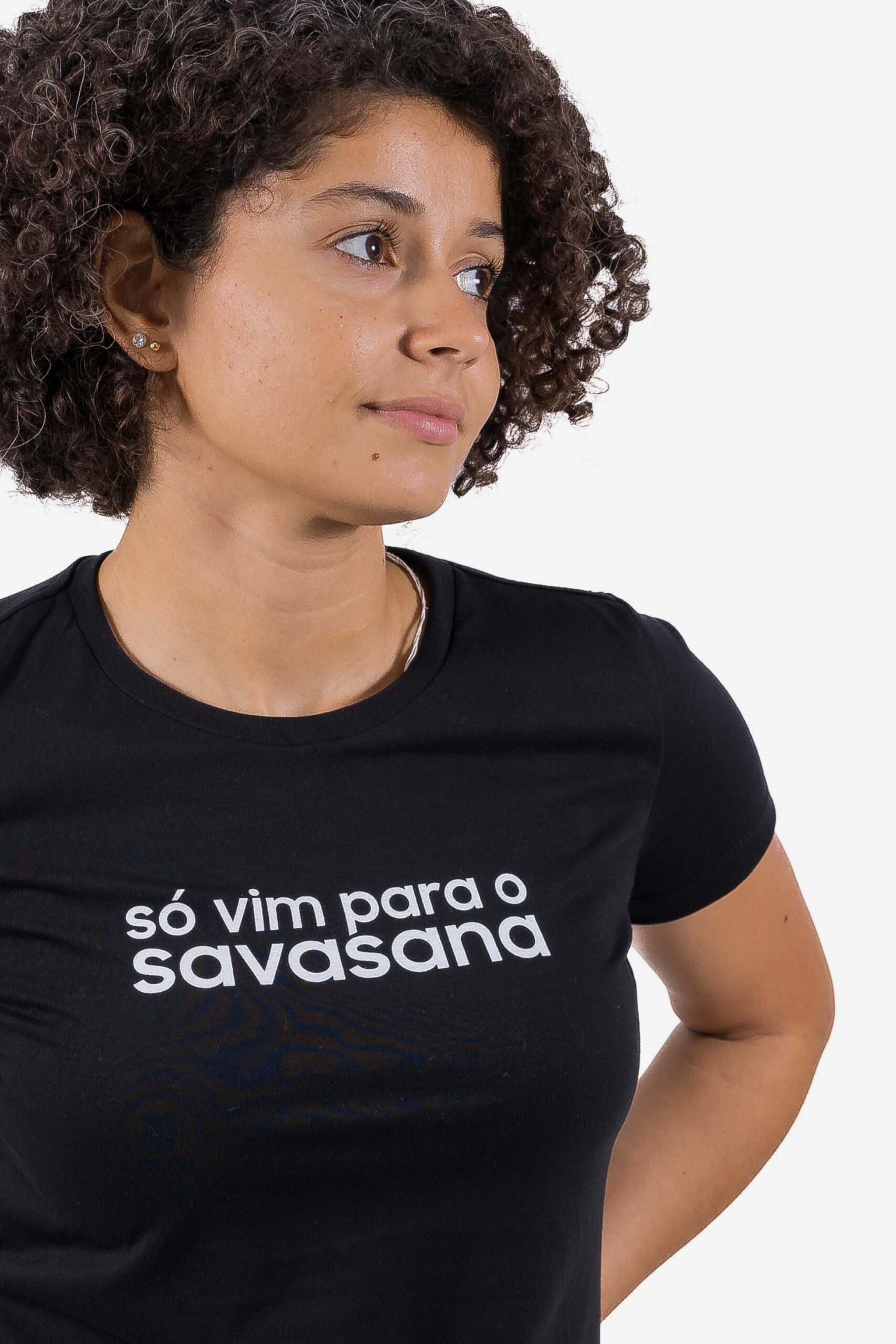 camiseta-savasana-preta-babylook-yogateria-03