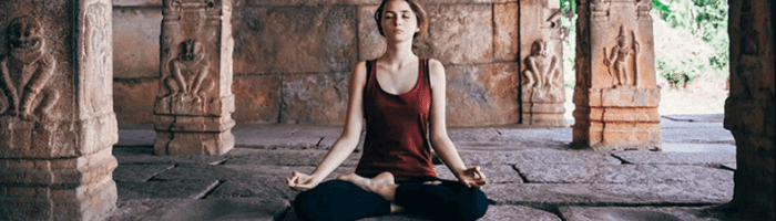 mulher-meditando