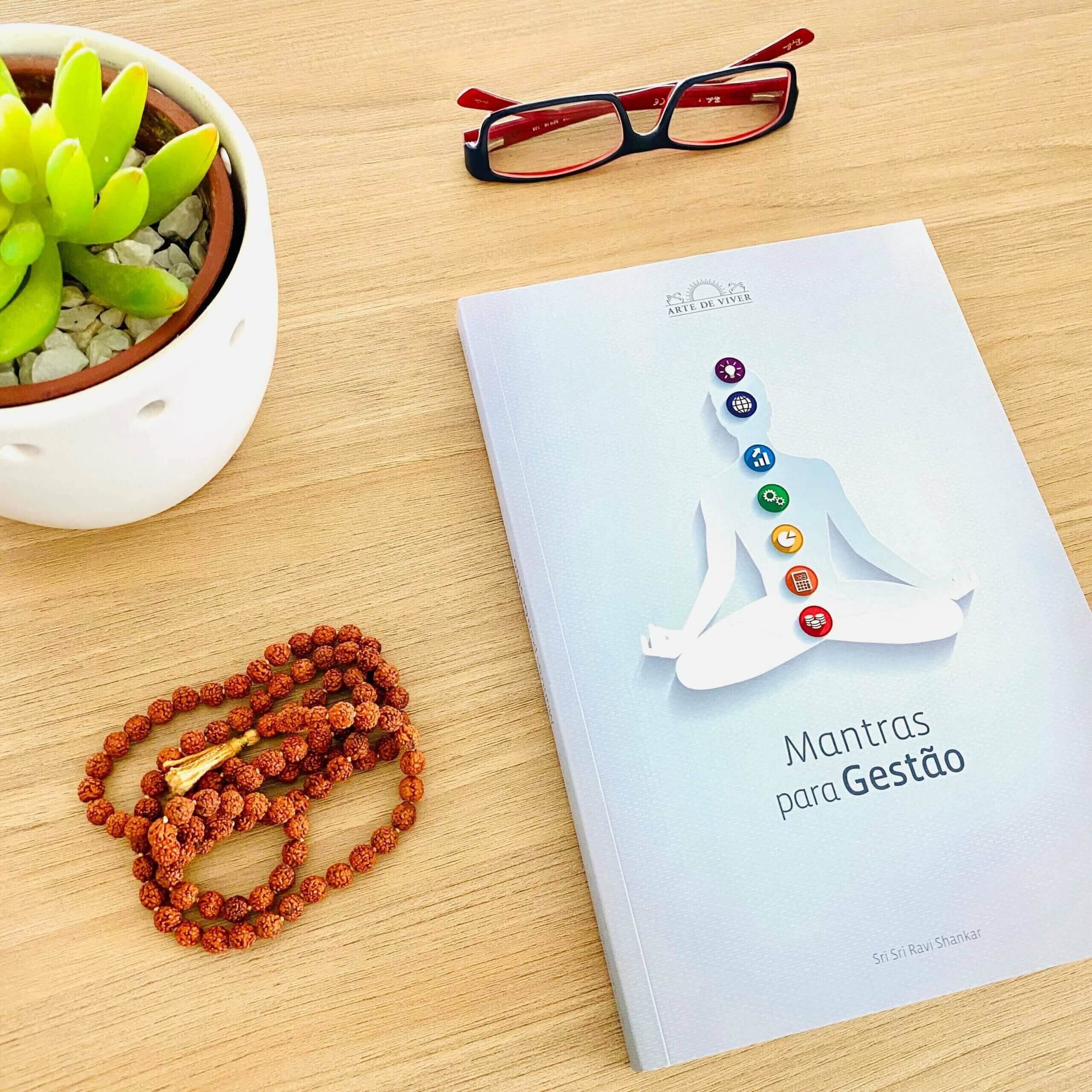Livro Mantras para Gestão por Sri Sri Ravi Shankar - Yogateria