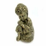 Estátua Buddha Criança Descansando - Cabeça no joelho