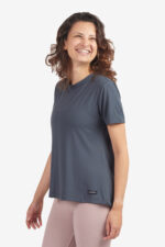 camiseta-comfort-tech-yogateria-fem-grafite-02