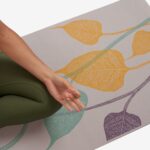 Tapete de yoga estampado Leela Folhas- 4.5mm PVC ecológico
