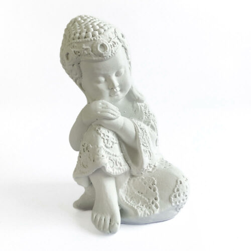 Estátua-Buddha-Criança---Descansando---Cabeça-no-joelho---branco-03